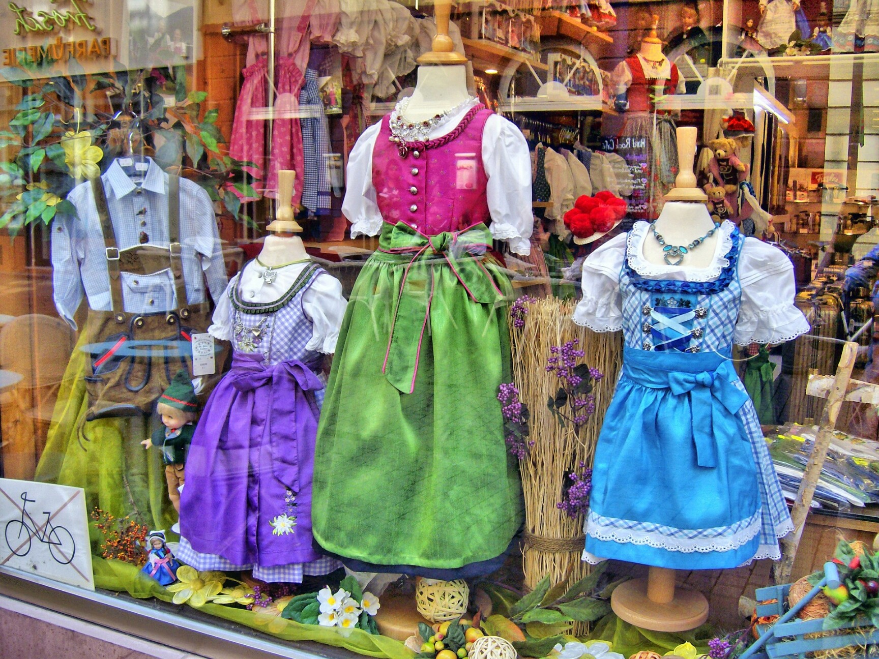 dirndl 473756 1920
